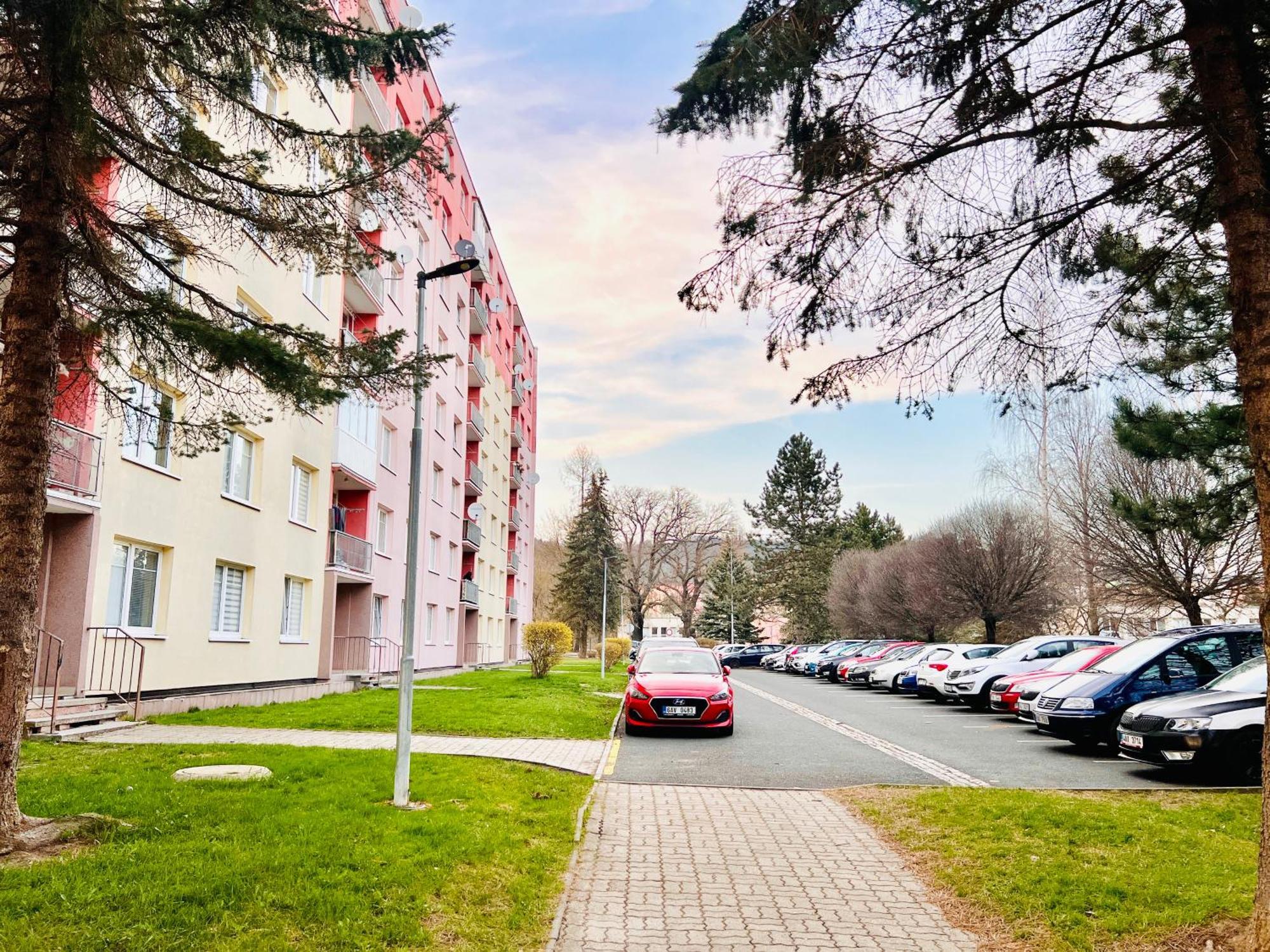 Domov Daleko Od Domova *